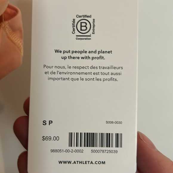 Athleta Conscious Cut Out Crop - Picture 4 of 5